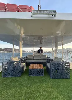Réveillon - Catamarã até 65 pessoas 2