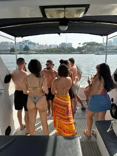 Lancha até 20 pessoas 3