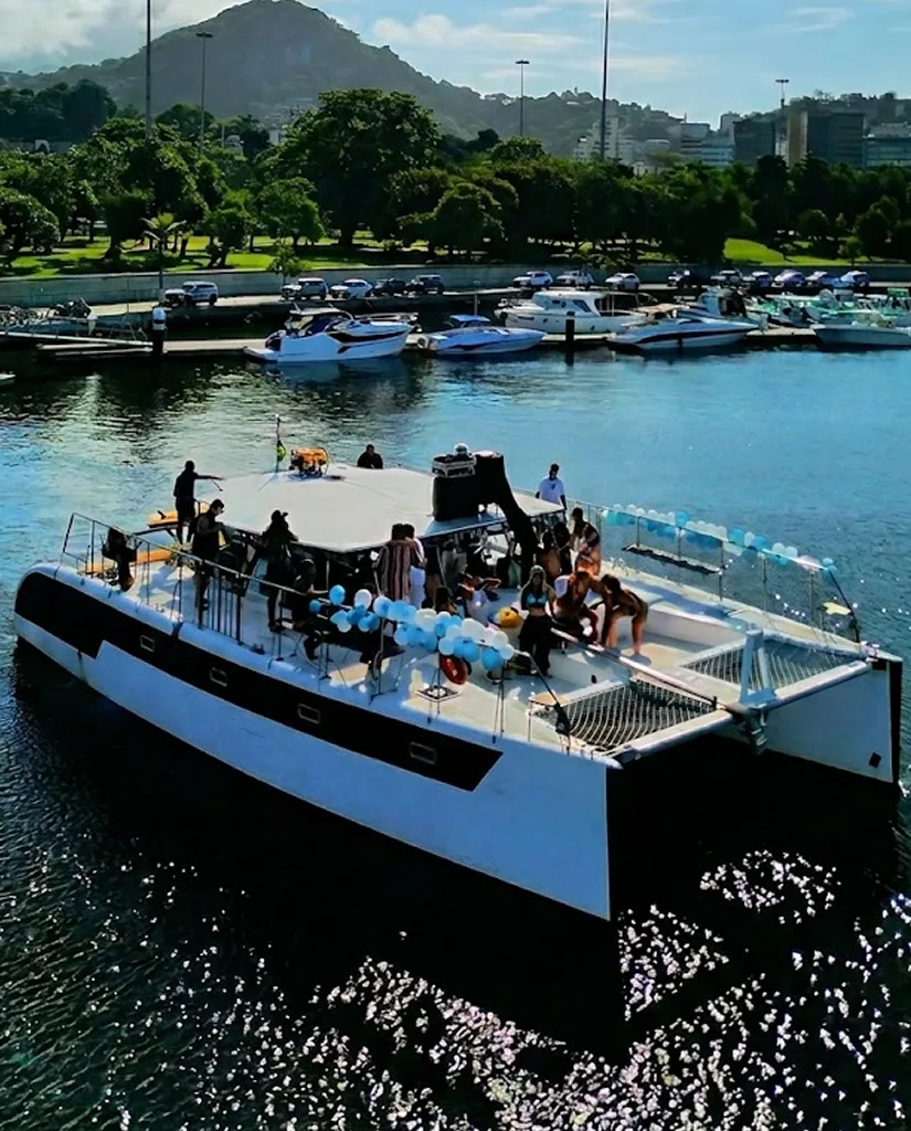 Réveillon - Catamarã até 50 pessoas